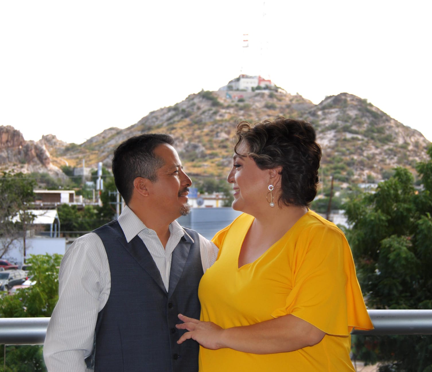 Psic. Ana Romero y su esposo, pareja de terapeutas